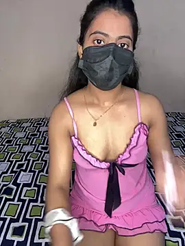 Snapshot of Riya_leone chatting on 06.23.26 Riya leone online show from 06.23.26