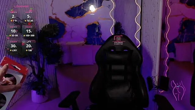 Tiiana tay online show from 05.26.26