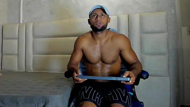 Snapshot of Dark_lennox chatting on 03.31.26 Dark lennox online show from 03.31.26