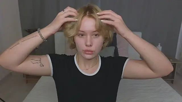 Snapshot of MelissaAvis chatting on 07.23.26 MelissaAvis online show from 07.23.26