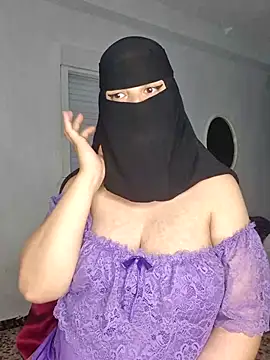 Big as-big online show from 04.08.26