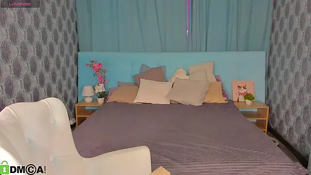 Miss Shanel online show from 05.04.26