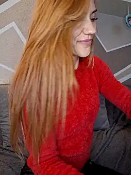 Snapshot of SlimBellaOfficial chatting on 04.19.26 SlimBellaOfficial online show from 04.19.26