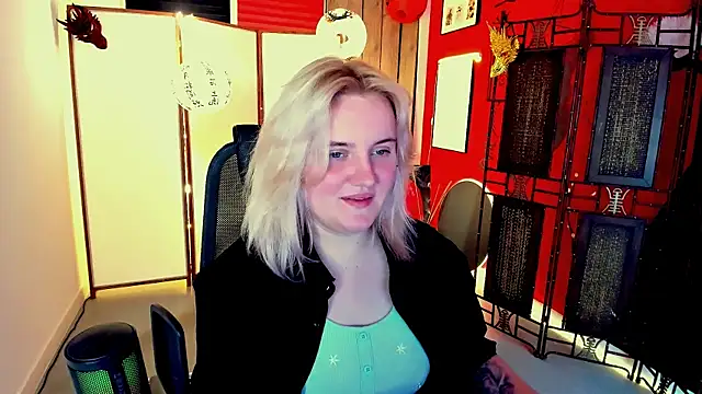 Snapshot of KathyBriggs chatting on 06.05.26 KathyBriggs online show from 06.05.26