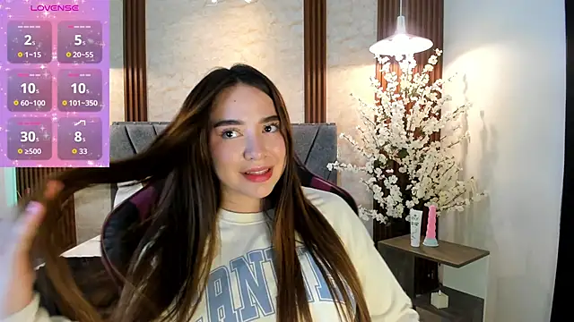 Snapshot of Anissa_m_ chatting on 04.07.26 Anissa m online show from 04.07.26