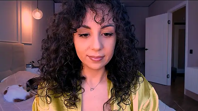 curly jade  online show from 04.17.26
