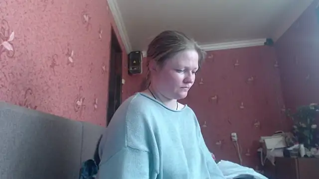 Snapshot of CharleyReid chatting on 06.03.26 CharleyReid online show from 06.03.26