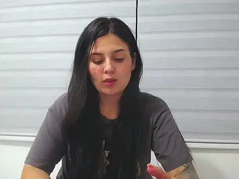 Snapshot of SofiaBanks_ chatting on 04.02.26 SofiaBanks online show from 04.02.26