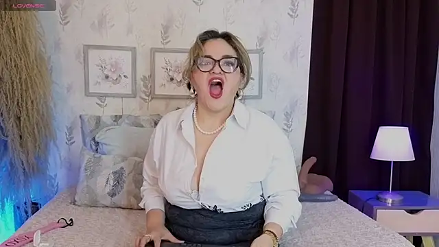 Snapshot of Natashablade__ chatting on 07.10.26 Natashablade online show from 07.10.26