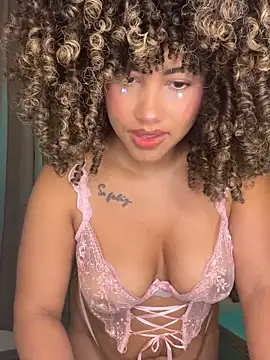 Snapshot of Kendra_curly chatting on 05.16.26 Kendra curly online show from 05.16.26