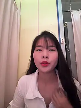 Snapshot of Naked-xx chatting on 06.15.26 Naked-xx online show from 06.15.26