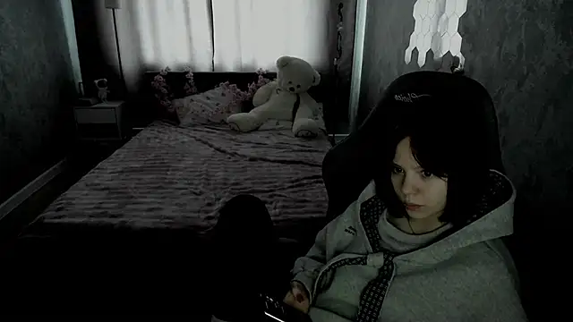 Snapshot of Loly_Cuttie chatting on 05.31.26 Loly Cuttie online show from 05.31.26