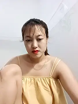 Snapshot of -Bitilu- chatting on 04.14.26 -Bitilu- online show from 04.14.26