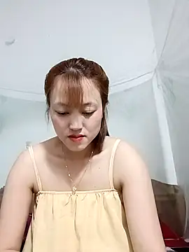 Snapshot of -Bitilu- chatting on 04.28.26 -Bitilu- online show from 04.28.26
