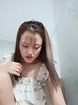 Snapshot of -Bitilu- chatting on 05.19.26 -Bitilu- online show from 05.19.26