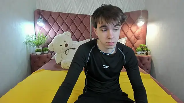 Snapshot of DaveBevy chatting on 04.09.26 DaveBevy online show from 04.09.26