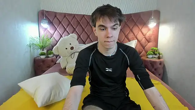 Snapshot of DaveBevy chatting on 04.09.26 DaveBevy online show from 04.09.26