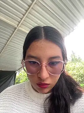 Snapshot of babylexi18 chatting on 04.16.26 babylexi18 online show from 04.16.26