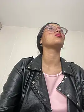 Snapshot of babylexi18 chatting on 05.17.26 babylexi18 online show from 05.17.26