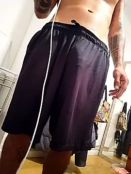 Snapshot of gruesoyde20cm chatting on 04.18.26 gruesoyde20cm online show from 04.18.26