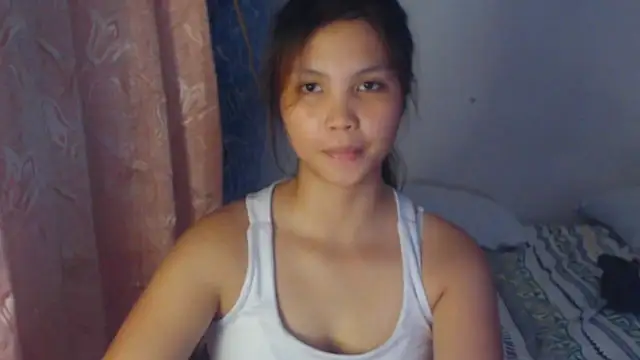 Snapshot of sweet_21_1 chatting on 06.13.26 sweet 21 1 online show from 06.13.26
