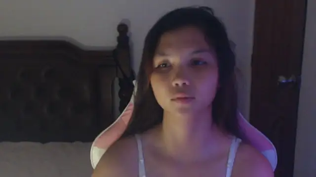Snapshot of sweet_21_1 chatting on 07.25.26 sweet 21 1 online show from 07.25.26