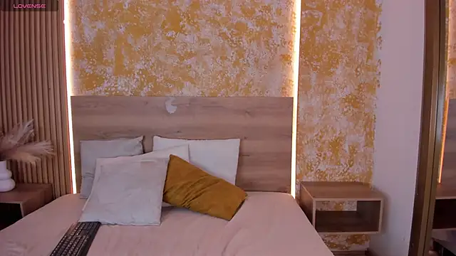 mia rossi 7 online show from 04.05.26