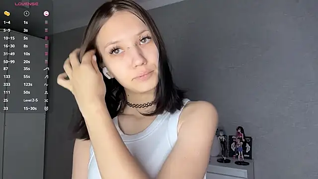 AmeliaMiotii online show from 05.17.26