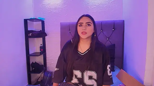 Snapshot of sweet__cherry1 chatting on 03.27.26 sweet cherry1 online show from 03.27.26