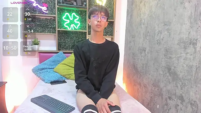 Snapshot of Eyden_Connor chatting on 06.09.26 Eyden Connor online show from 06.09.26