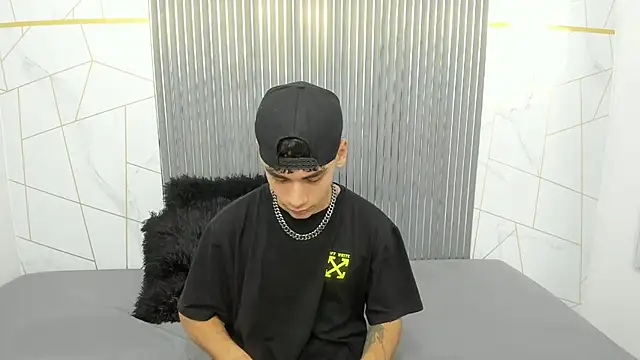 Snapshot of Kitsune_44 chatting on 04.02.26 Kitsune 44 online show from 04.02.26