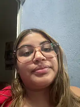 Snapshot of C1N09 chatting on 05.22.26 C1N09 online show from 05.22.26
