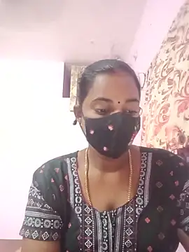 Snapshot of tamilratchasii chatting on 06.18.26 tamilratchasii online show from 06.18.26