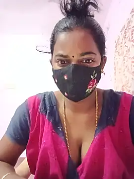Snapshot of tamilratchasii chatting on 07.05.26 tamilratchasii online show from 07.05.26