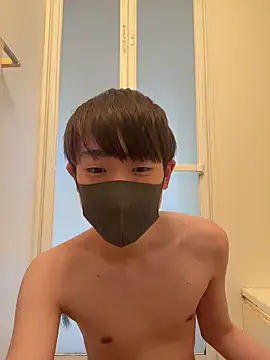 Snapshot of kazu_aeg chatting on 04.08.26 kazu aeg online show from 04.08.26