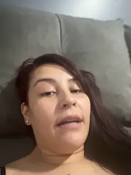 Snapshot of veronicasapequinha chatting on 04.01.26 veronicasapequinha online show from 04.01.26