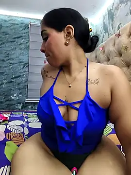 Snapshot of val_eria chatting on 03.31.26 val eria online show from 03.31.26