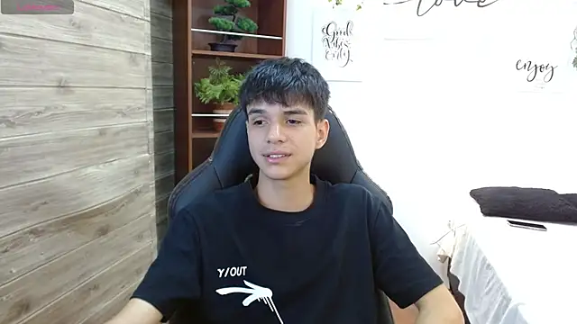 maxim rod online show from 04.24.26