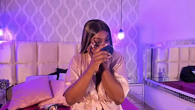 Snapshot of SUSAN-BLUE chatting on 05.19.26 SUSAN-BLUE online show from 05.19.26