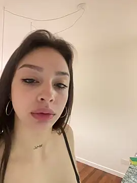 Snapshot of Onlyalvareznicolll chatting on 03.28.26 Onlyalvareznicolll online show from 03.28.26