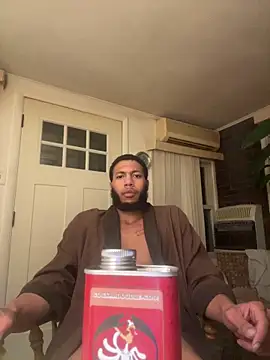 Snapshot of ThisTheRealD chatting on 04.28.26 ThisTheRealD online show from 04.28.26