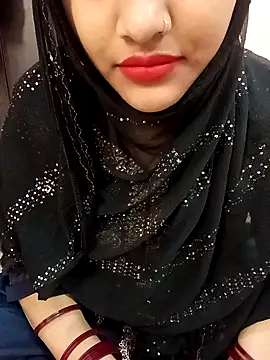 Snapshot of Miss_Noor__ chatting on 04.08.26 Miss Noor online show from 04.08.26