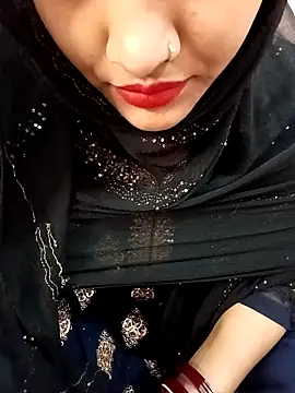 Snapshot of Miss_Noor__ chatting on 04.12.26 Miss Noor online show from 04.12.26