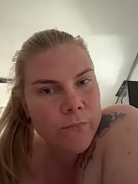 Snapshot of SexyBlondJoanna-Exclusief chatting on 05.01.26 SexyBlondJoanna-Exclusief online show from 05.01.26