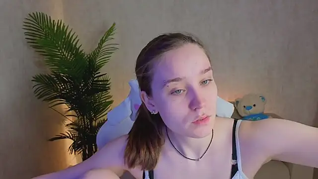 Snapshot of SweetieBlush chatting on 05.01.26 SweetieBlush online show from 05.01.26
