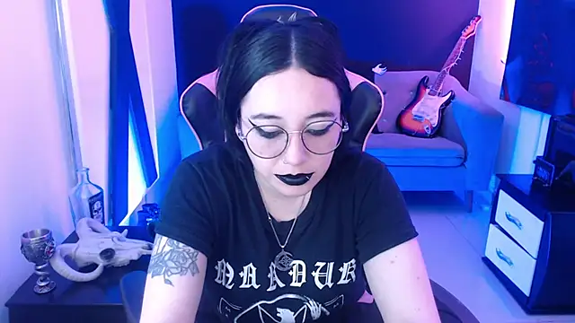 Snapshot of Nyxnocturne chatting on 06.06.26 Nyxnocturne online show from 06.06.26