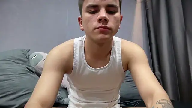 MaxWoolf online show from 04.03.26