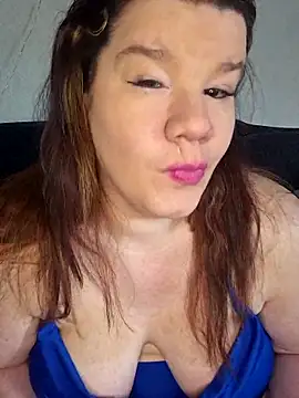 Snapshot of curvystachel42 chatting on 04.09.26 curvystachel42 online show from 04.09.26