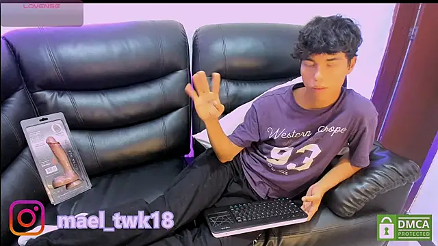 Mael Twink online show from 04.11.26