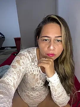 Snapshot of _violeta_99 chatting on 04.14.26 violeta 99 online show from 04.14.26
